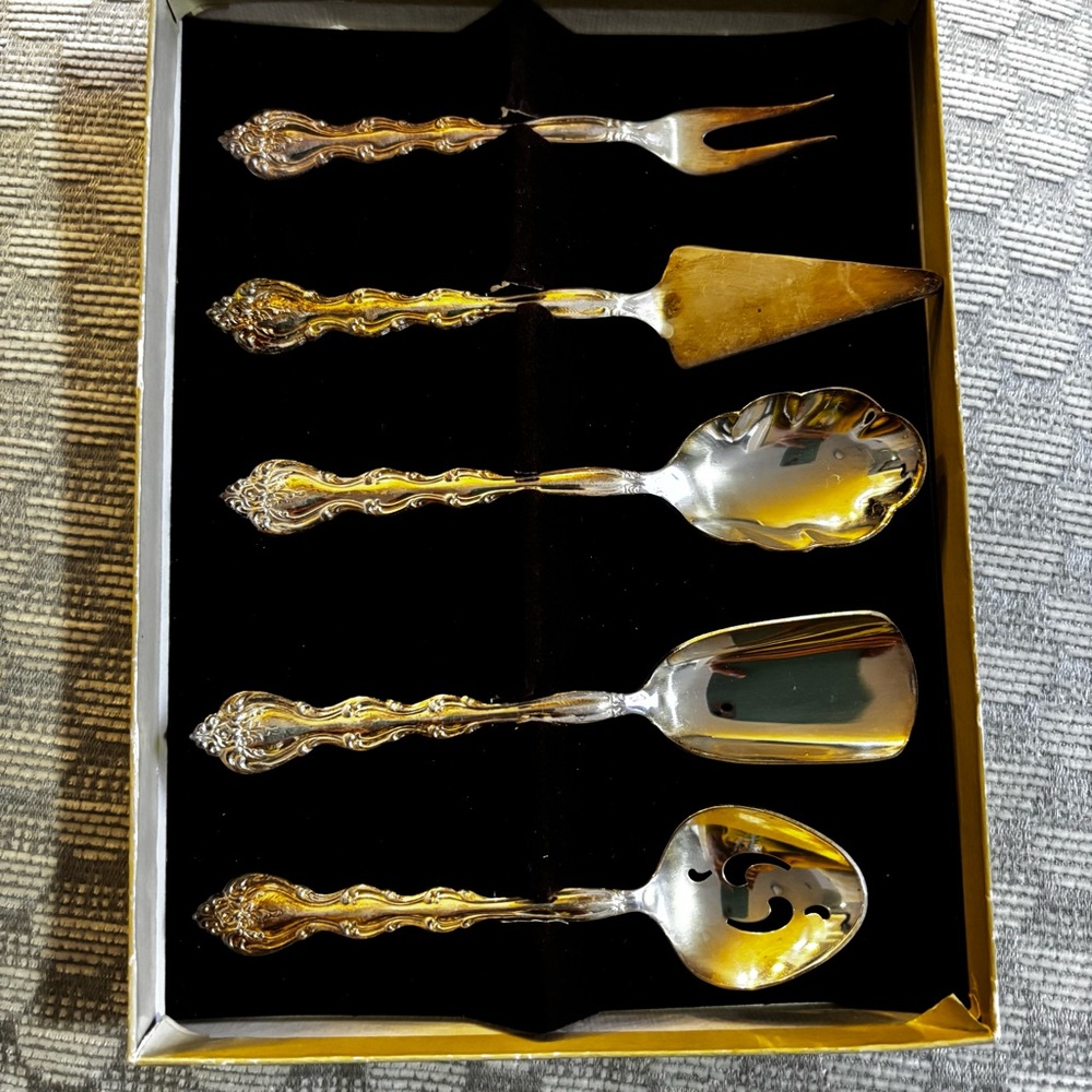 International Silver  Snack  Set 5 pc